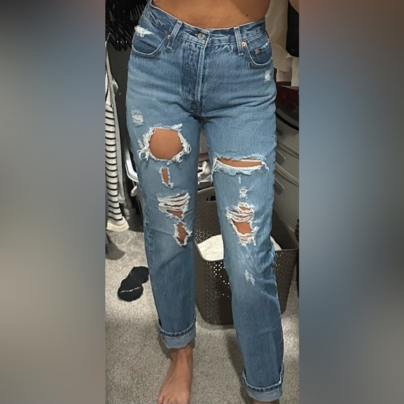 LEVIS STRAIGHT FIT JEANS - Picture 2 of 6